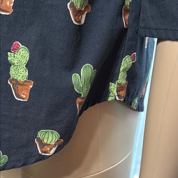 Black Cactus Print, Cotton, Off-Shoulder Top, 3/4 Sleeve, Like New, Large - Picture 5 of 10